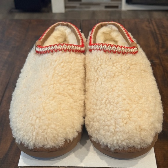 UGG Tasman Maxi Curly Slipper - Picture 2 of 10